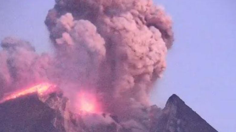 Shpërthen vullkani në malin Merapi në Indonezi, paralajmërohet përmbytje nga lava e ftohtë