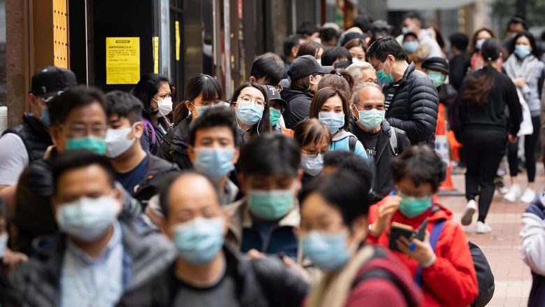 Britanikët që evakuohen nesër nga Wuhani i goditur nga coronavirusi, do të qëndrojnë në karantinë për 14 ditë – qeveria konsideron ndalesë një javore ndaj Kinës