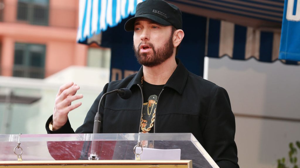 Përgënjeshtrohet lajmi se Eminem është infektuar me coronavirus