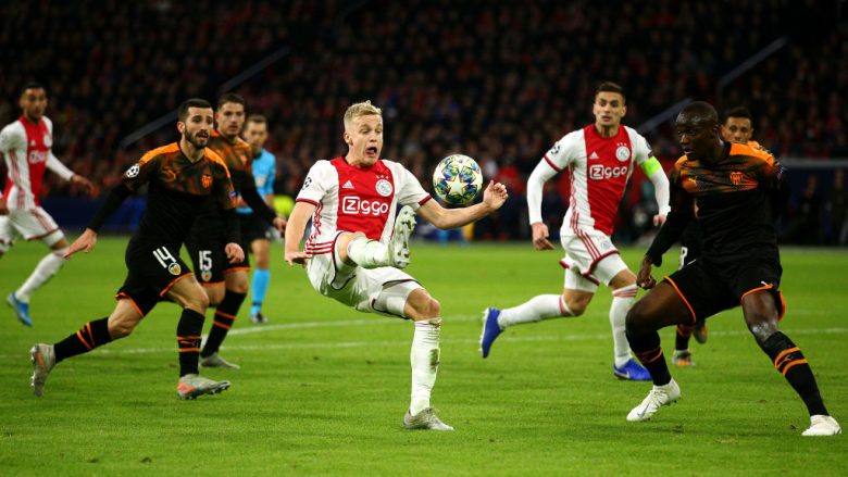 Van de Beek hedh poshtë mundësinë e transferimit te Reali