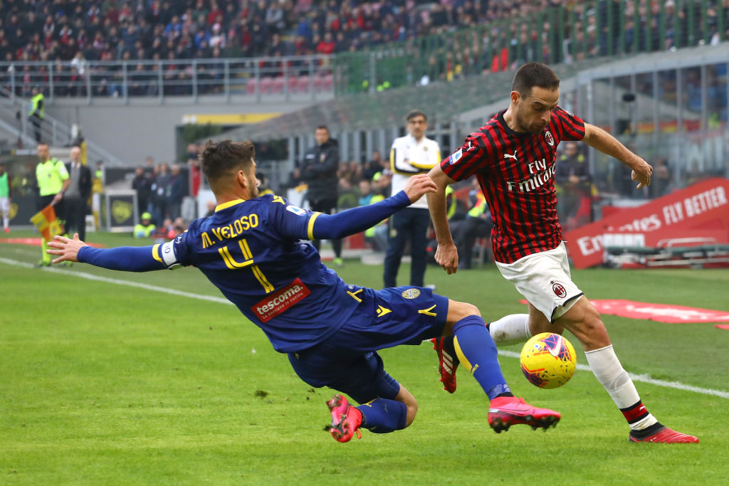 Milani ndalet në shtëpi nga Verona