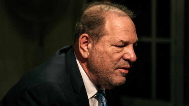 Harvey Weinstein shpallet fajtor për përdhunim dhe sulm seksual