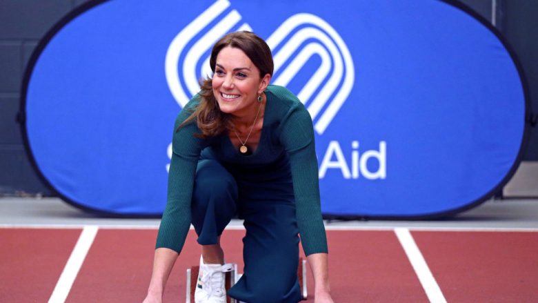 Kate Middleton veshi atlete 45€ me pantallona Zara