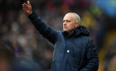 Jose Mourinho pyet se a i takon titulli i vitit 2018 në Ligën Premier pas dënimit të Manchester Cityt