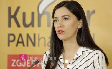 Haxhiu i reagon Thaçit për deputeten Mulhaxha: Mos mbjell përçarje, ju e keni sjellë Gjykatën Speciale, ne nuk e kemi votuar