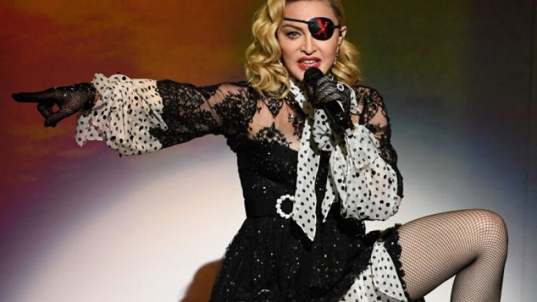 Madonna ua ofron banesën e saj princit Harry dhe Meghan Markle