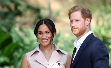 Harry dhe Meghan shkarkojnë nga puna stafin 15-anëtaresh duke lënë të kuptohet se nuk do të kthehen më në Mbretërinë e Bashkuar