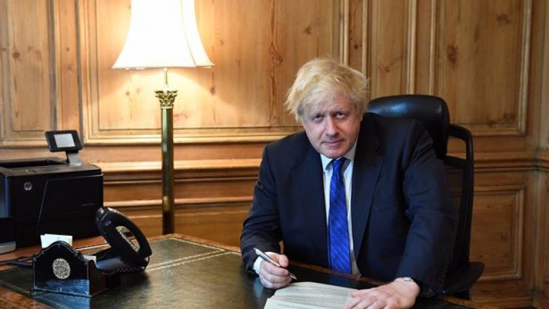 Kurti pranon telegram urimi nga Boris Johnson: Mbretëria e Bashkuar është e përkushtuar për normalizimin e marrëdhënieve Kosovë-Serbi