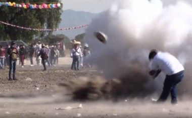 Dhjetëra të lënduar në festivalin vjetor “të shpërthimit të çekiçit” në Meksikë