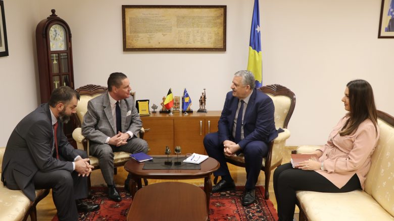 Veliu takon ambasadorin e Belgjikës, diskutohet për thellimin e bashkëpunimit mes dy vendeve