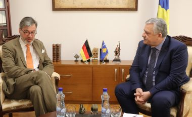 Veliu takoi ambasadorin Heldt: Kosova dhe Gjermania të thellojnë bashkëpunimin e tyre në luftën kundër çdo krimi në vend