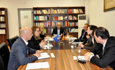 Ambasada e Gjermanisë e gatshme për bashkëpunim në fushën e arsimit në Kosovë