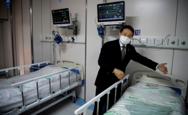 Coronavirusi, Kina do të fillojë testimin e vaksinave te njerëzit në muajin prill