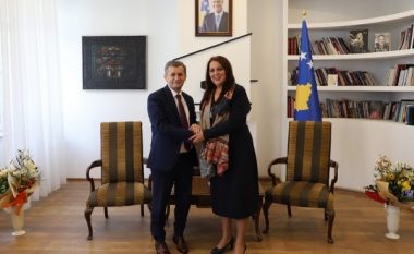 ​Ismet Beqiri merr zyrtarisht detyrën e zëvendësministrit të MKRS-së