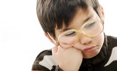 Si mund t‘ua dëmtojnë përvojat negative në shkollë fëmijëve me autizëm