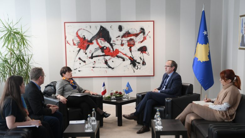 Hoti pret në takime të ndara ambasadorin e Çekisë dhe ambasadoren e Francës
