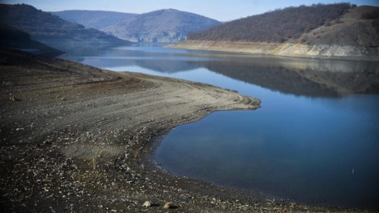 KRU ‘Prishtina’ njofton se është rritur niveli i ujit në liqenin e Batllavës