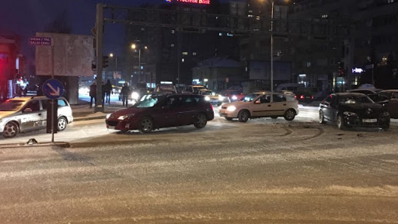 Bora mbulon Prishtinën, Shpend Ahmeti apelon për kujdes në rrugë