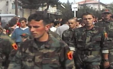 Viti 1999, lufta në Kosovë: Si u çarmatos brigada “Mërgimi” e Bujar Bukoshit nga Fatmir Haklaj?