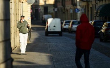 Coronavirusi, shqiptarët në Itali thonë se po e vazhdojnë jetën normale