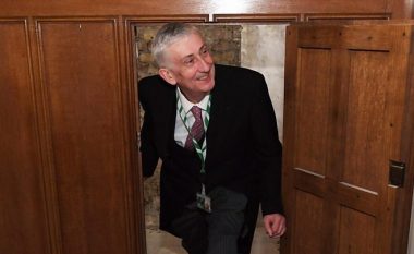 Zbulohet “porta e fshehtë” 360 vjeçare e Parlamentit britanik, për të cilën njerëzit mendonin se ishte një dollap i energjisë elektrike