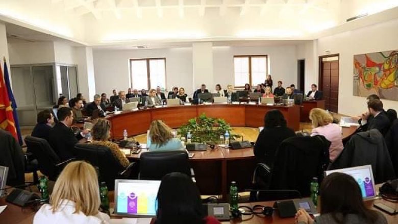 Prezantohet para ekspertëve, sektorit të biznesit dhe atij joqeveritarë Strategjia e reformës së sistemit tatimor në Maqedoni