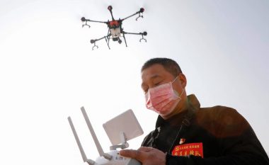 Përhapja e coronavirusit në Kinë – vendi mobizilohet për përdorimin e dronëve dhe robotëve dezinfektues
