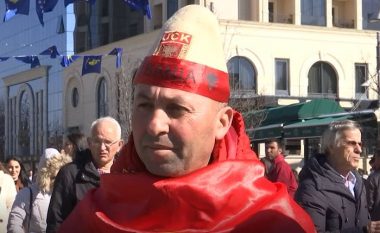 Fieraku që 12 vite rresht vjen për festën e Pavarësisë në Prishtinë