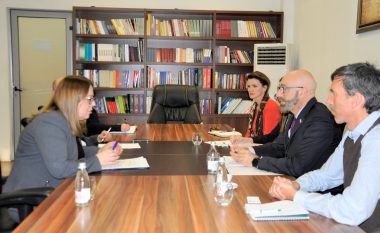 Bajrami takon shefin e Zyrës së Bankës Botërore, diskutuan për projektin e Përmirësimit të Sistemit Arsimor në Kosovë