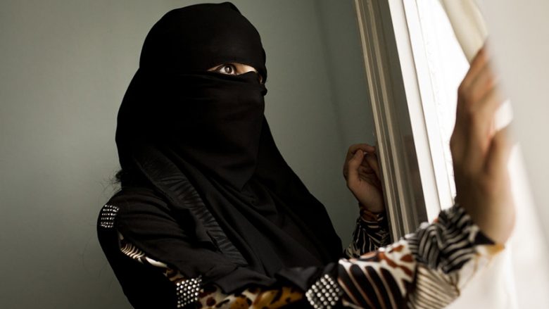 Iu bashkua ISIS-it, prokuroria ngrit aktakuzë ndaj një gruaje