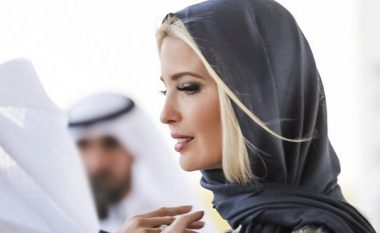Ivanka Trump e mrekullueshme me mbulesë në Xhaminë e Madhe në Abu Dhabi