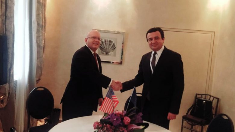 Kurti takon diplomatin amerikan dhe deputetë gjermanë, thotë se Kosova tani ka nevojë për këshilla dhe ndihmë