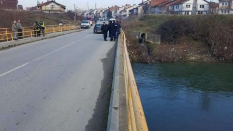 Gjakovë, humb jetën 20-vjeçari, bie me veturë në lumin Ereniku