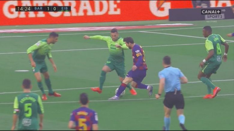 Pas një driblimi fantastik, Messi i shënon gol të bukur Eibarit