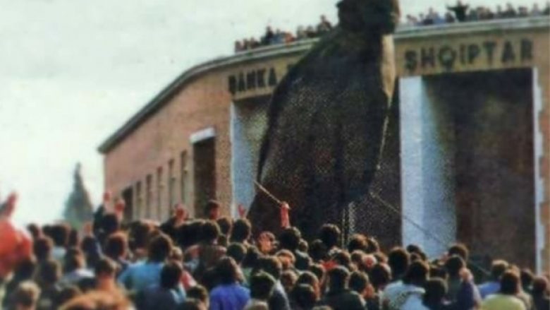 29 vite nga rrëzimi i shtatores së Enver Hoxhës