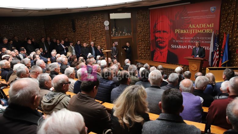 Thaçi ndau urdhrin “Hero i Kosovës” për Shaban Polluzhën: Ishte frymëzues për shumë breza