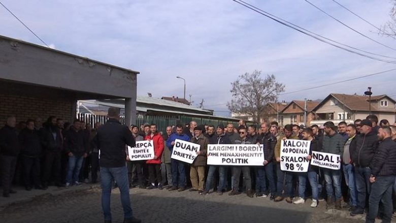 Vazhdojnë protestat për punësimet në Trepçë, banorët thonë se nuk tërhiqen