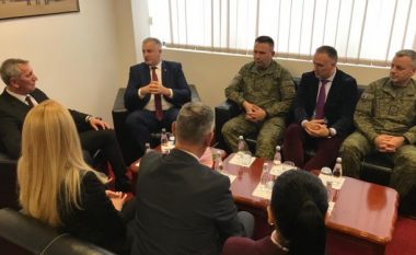 Anton Quni merr detyrën e ministrit të Mbrojtjes, fton Berishën të jetë këshilltar i tij politik