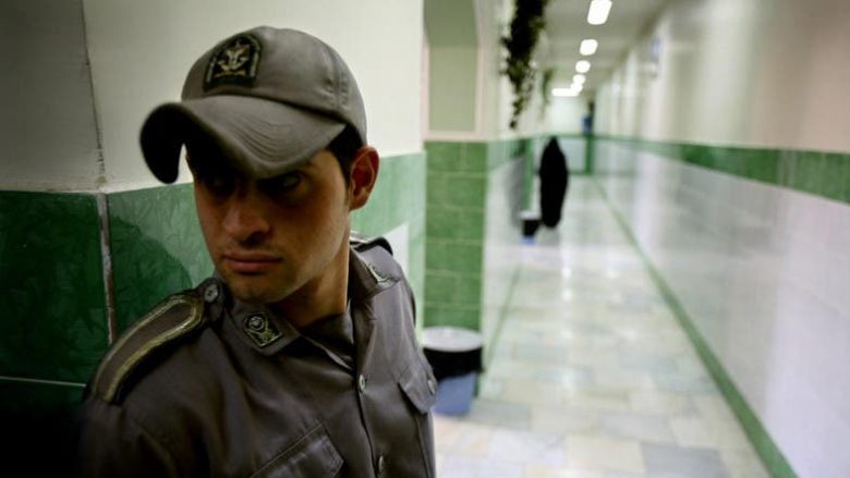 Për të parandaluar përhapjen e mëtejme të coronavirusit, Irani liron 85 mijë të burgosur nga burgjet e mbipopulluara
