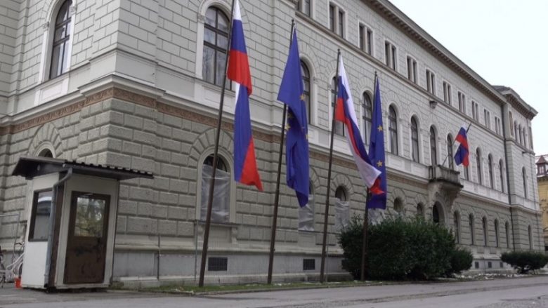 Sllovenia ul pagat e deputetëve dhe ministrave, punëtorëve iu paguhet edhe marsi