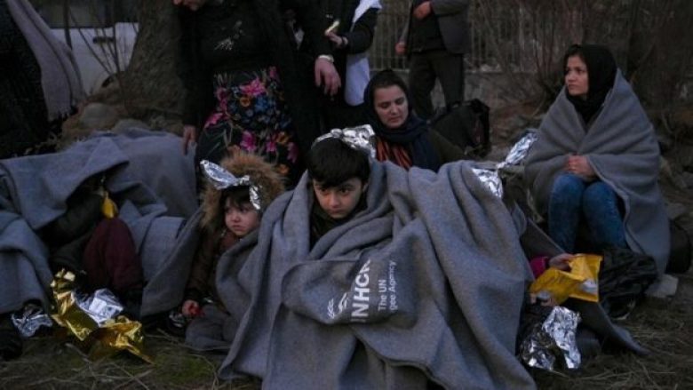 Greqia bllokon 10 mijë migrantë në kufirin e Turqisë