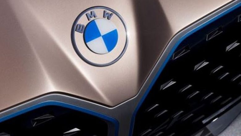 Logoja ikonike e BMW-s me ndryshime të vogla