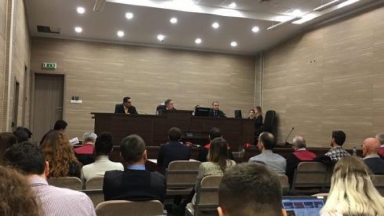 Avokati i Frashër Krasniqit kërkon përjashtimin e Beqir Kalludrës nga rigjykimi i rastit për sulmin në Kuvend