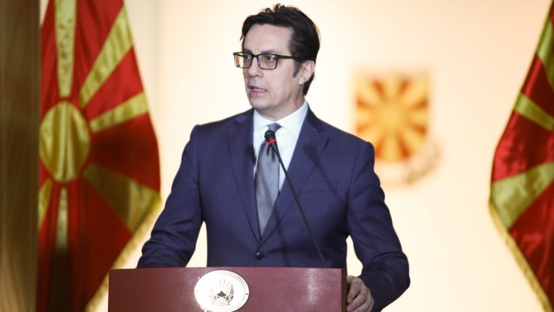 Pendarovski: Po menaxhojmë mirë epideminë, s’ka nevojë për të shpallur gjendje krize