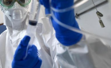 Shkencëtarët thonë se coronavirusi mund të “ringjallet” në vitin 2024 – distancimi shoqëror në SHBA mund të zgjasë deri në vitin 2022