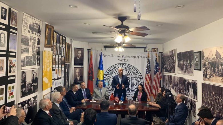 Thaçi në Nju Jork takon shoqatën e shqiptarëve: Liria dhe pavarësia e Kosovës janë të lidhura ngushtë me diasporën
