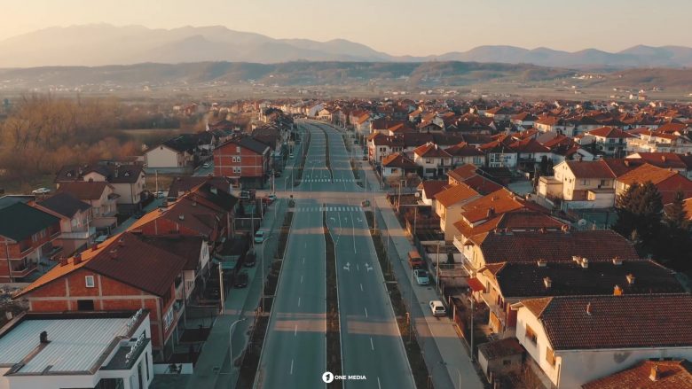 Pamje të Gjakovës nga droni, çdo gjë në heshtje