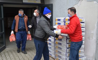 Elkos Group ndihmon me pako ushqimore 600 familje në Mitrovicë