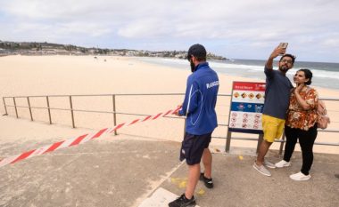Shkak coronavirusi: Numër i madh i njerëzve, policia mbyll një plazh në Sidnei të Australisë