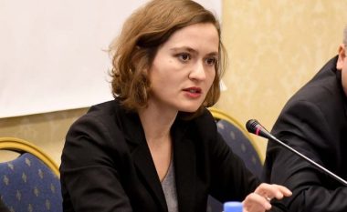 Ministrja e Arsimit në Shqipëri: Si fëmijë në Kosovë kisha parë vetëm luftë, të përpiqemi ta gëzojmë lirinë